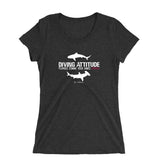 T-shirt col large  "Requins"