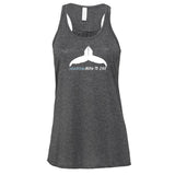 Dos nageur plongée femme baleine à bosse gris