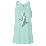 Dos nageurs plongée femme requins et nageuse vert