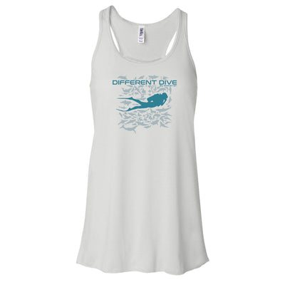 Women's swimmer Different Dive