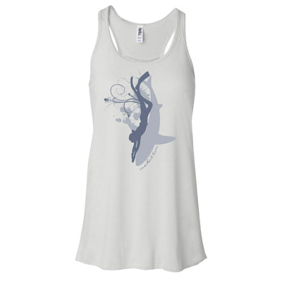 Dos nageurs plongée femme requins et nageuse blanc