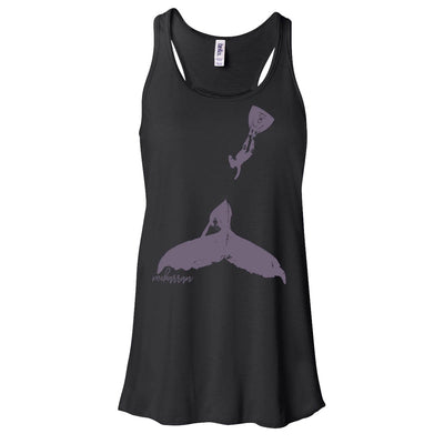 Dos nageurs plongée femme baleine à bosse et plongeur noir