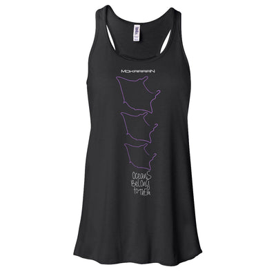 Dos nageurs plongée femme raies manta noir