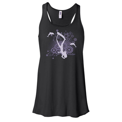 Dos nageurs plongée femme dauphins et apnéiste noir