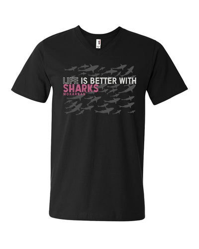 Tee shirt plongée col v homme life is better with sharks noir