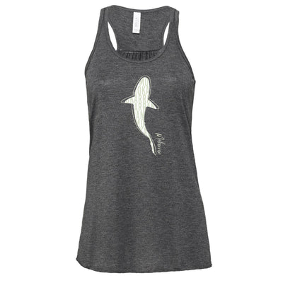 Dos nageur plongée femme requin mokarran gris