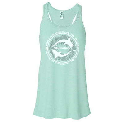 Dos nageurs plongée femme requins vert