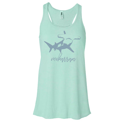 Dos nageurs plongée femme grand requin marteau vert