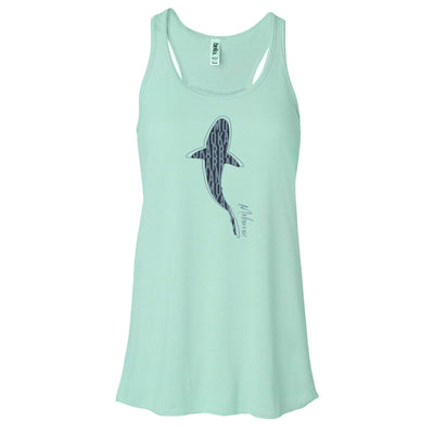 Dos nageur plongée femme requin mokarran mint
